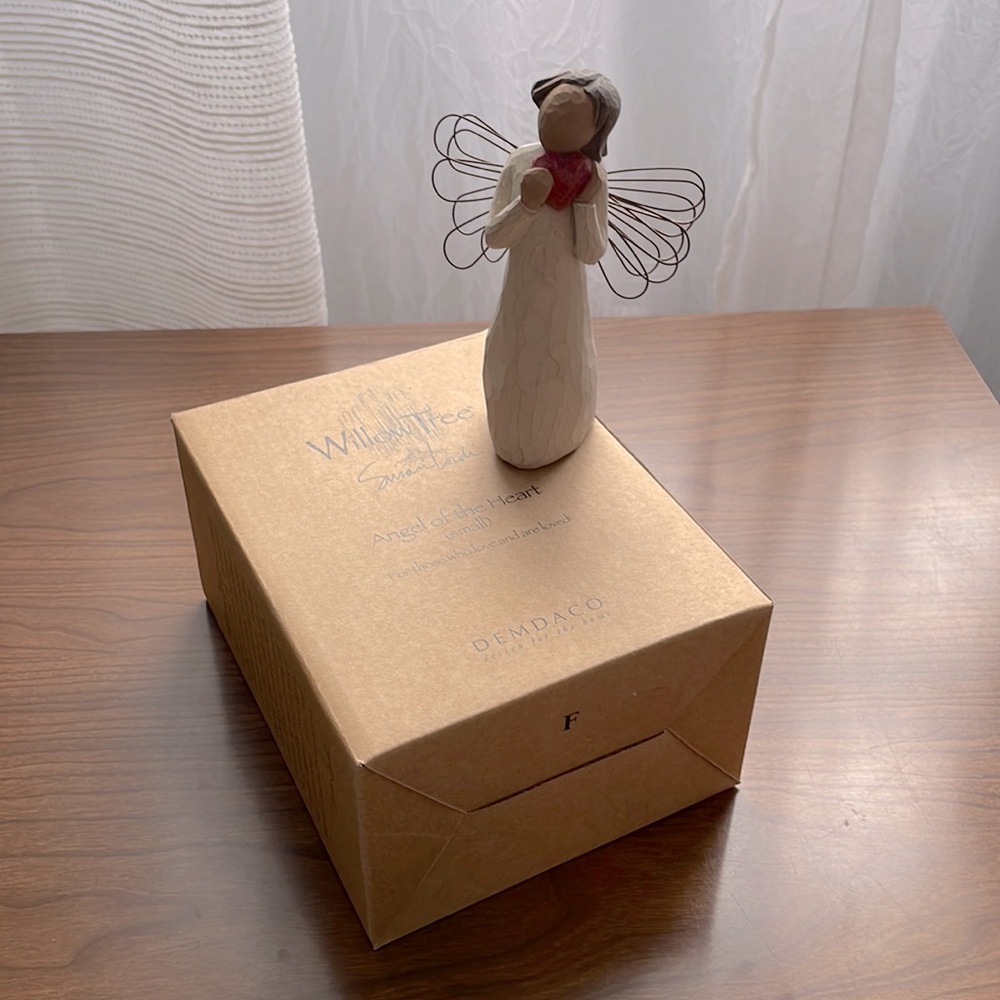 Willow Tree "Angel of the Heart"
